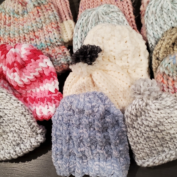 Hand knit hats - Picture 6 of 8